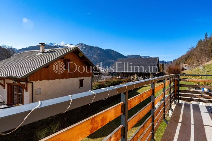 Image No.13-6 Bed House for sale