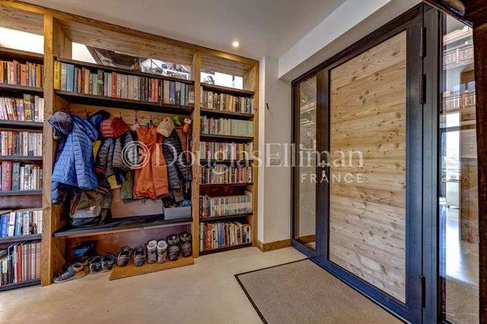 Image No.17-6 Bed House for sale