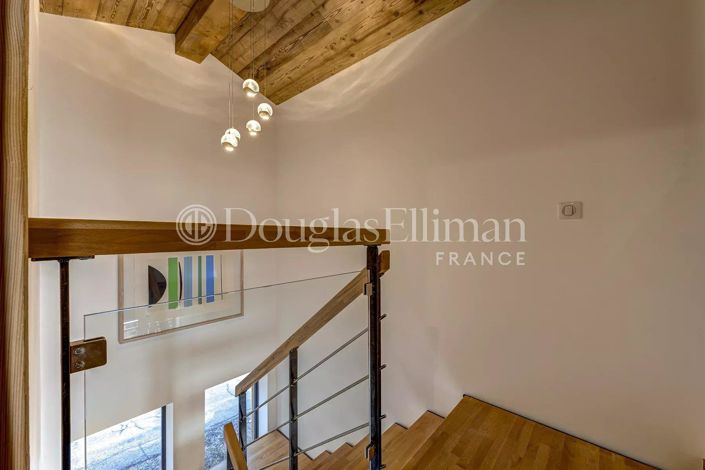 Image No.24-6 Bed House for sale