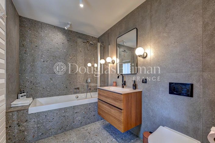 Image No.16-6 Bed House for sale