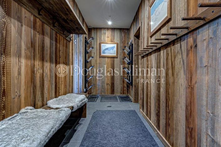 Image No.17-6 Bed House for sale