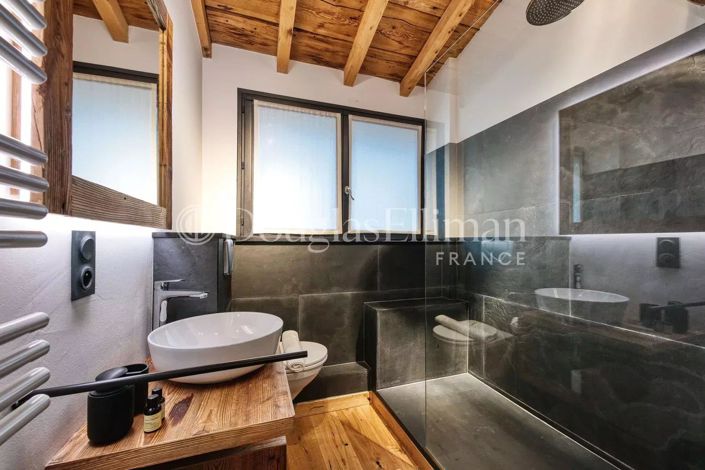 Image No.13-8 Bed House for sale