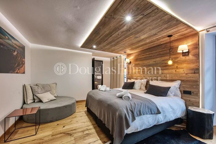 Image No.15-8 Bed House for sale