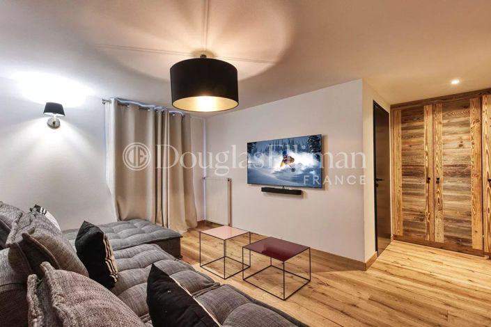 Image No.19-8 Bed House for sale