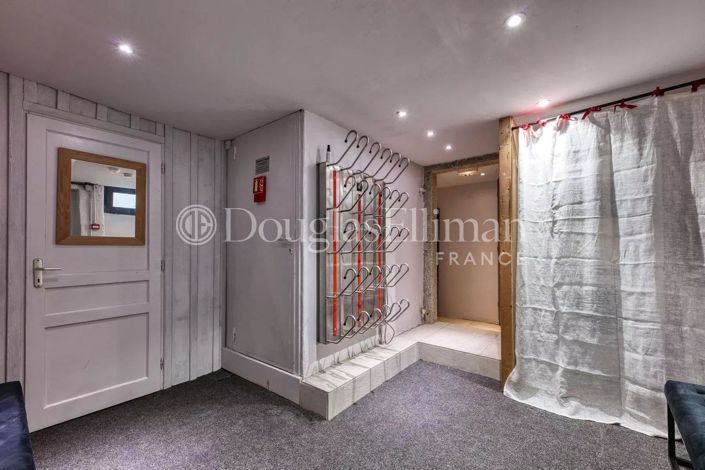 Image No.20-8 Bed House for sale