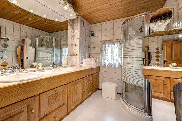 Image No.14-5 Bed House for sale