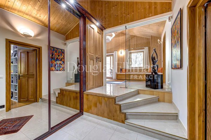 Image No.17-5 Bed House for sale