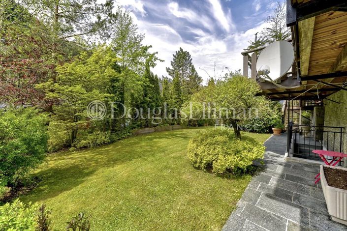 Image No.2-5 Bed House for sale