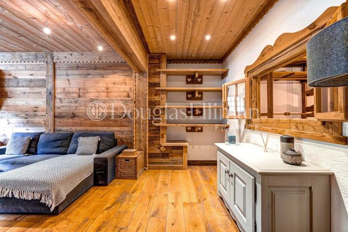 Image No.17-5 Bed House for sale