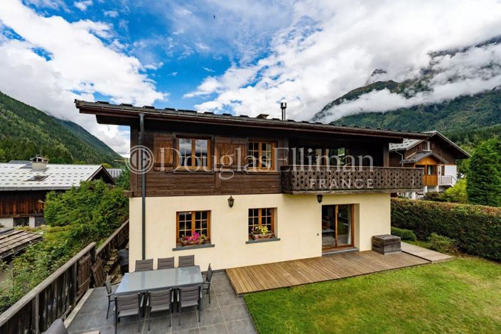 Image No.25-5 Bed House for sale