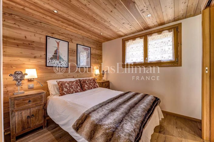 Image No.20-4 Bed House for sale