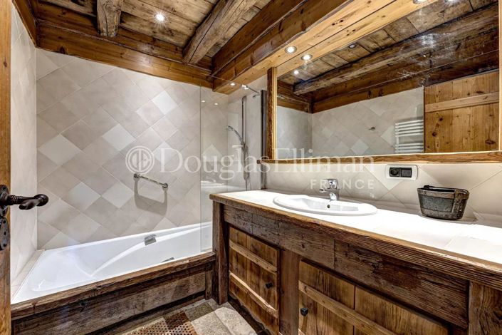 Image No.20-6 Bed House for sale