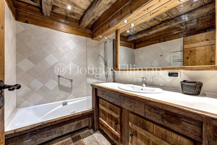 Image No.20-6 Bed House for sale