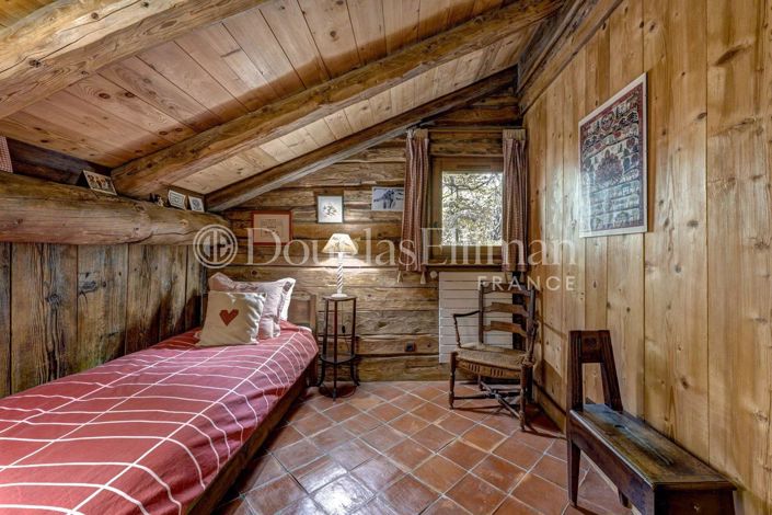 Image No.25-6 Bed House for sale