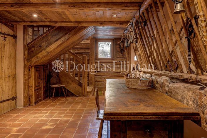 Image No.27-6 Bed House for sale