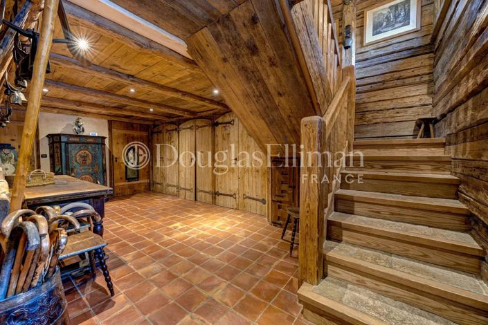 Image No.28-6 Bed House for sale