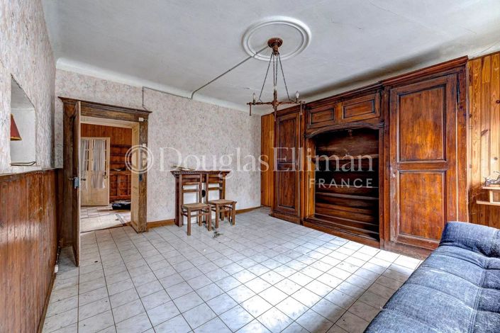 Image No.6-House for sale