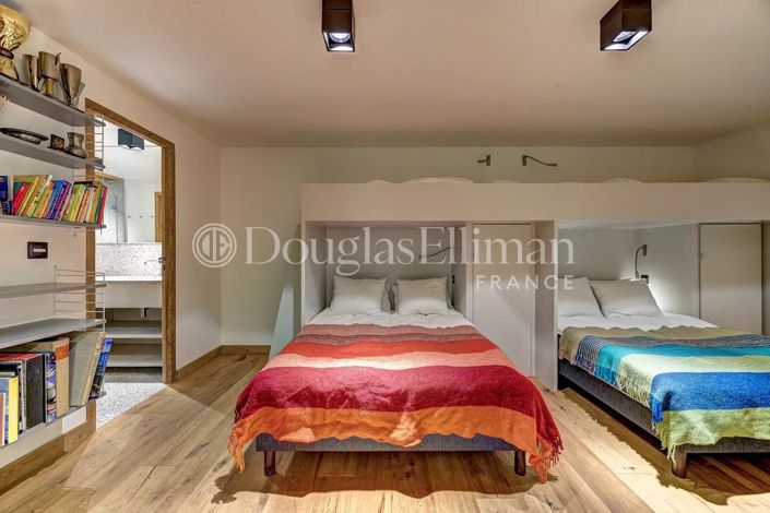 Image No.15-4 Bed House for sale
