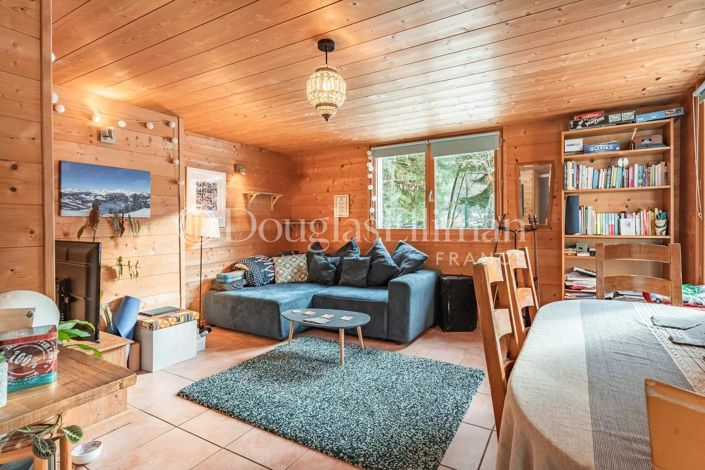 Image No.10-8 Bed House for sale