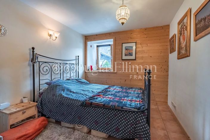 Image No.11-8 Bed House for sale
