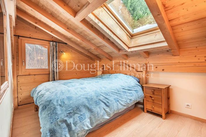 Image No.13-8 Bed House for sale