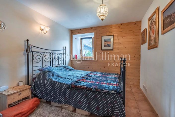 Image No.19-8 Bed House for sale