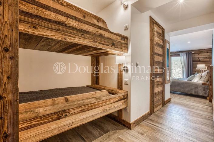 Image No.12-6 Bed House for sale