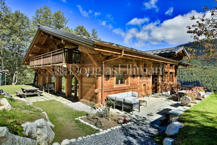 Image No.2-6 Bed House for sale