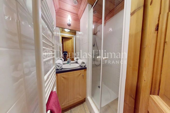 Image No.9-2 Bed Apartment for sale