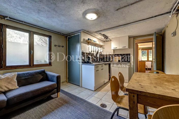 Image No.9-7 Bed House for sale