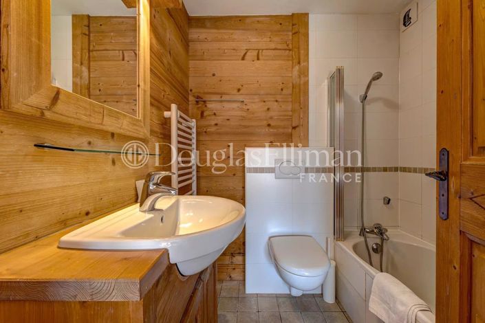 Image No.12-4 Bed House for sale