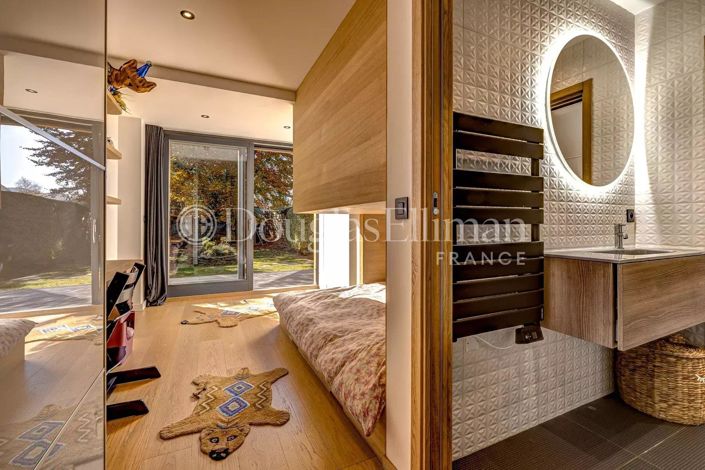 Image No.10-4 Bed Apartment for sale