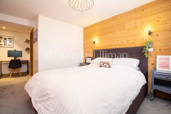 Image No.12-3 Bed Apartment for sale