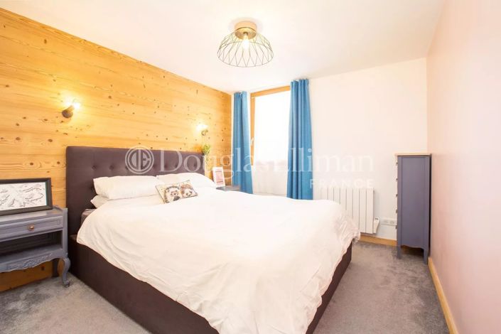 Image No.12-2 Bed Apartment for sale