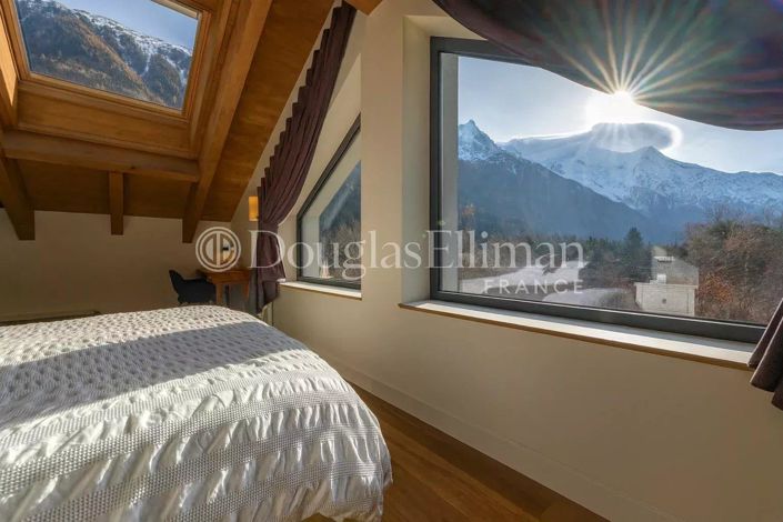 Image No.13-4 Bed House for sale