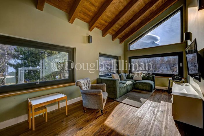 Image No.3-4 Bed House for sale