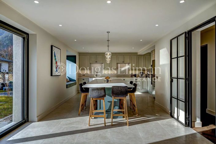 Image No.5-4 Bed House for sale