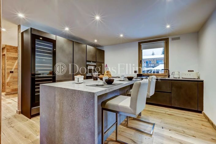 Image No.10-5 Bed House for sale