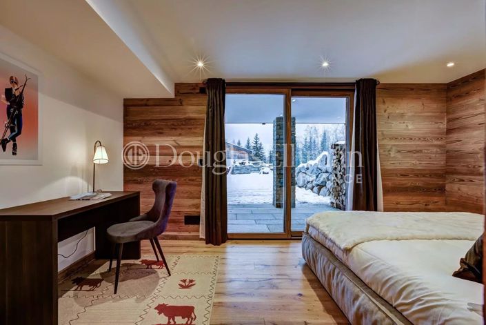 Image No.16-5 Bed House for sale