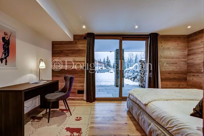 Image No.16-5 Bed House for sale