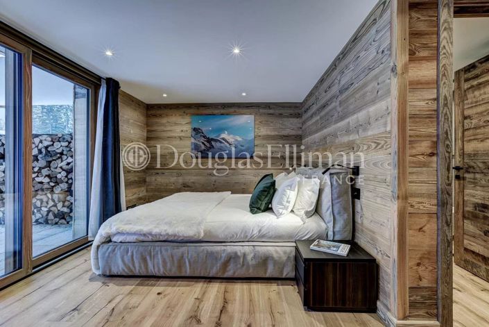 Image No.17-5 Bed House for sale