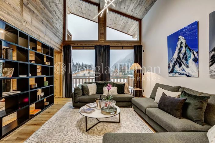 Image No.7-5 Bed House for sale