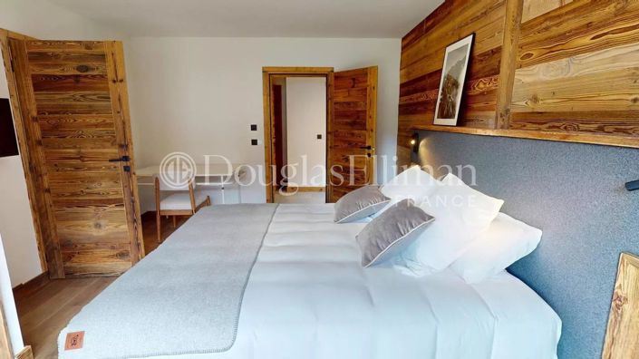 Image No.12-5 Bed House for sale