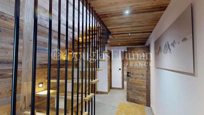 Image No.13-5 Bed House for sale