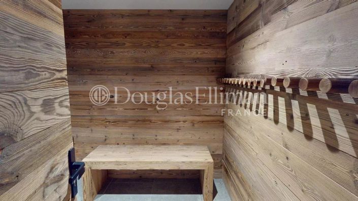 Image No.15-5 Bed House for sale