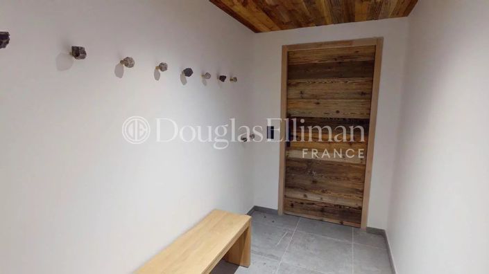Image No.16-5 Bed House for sale