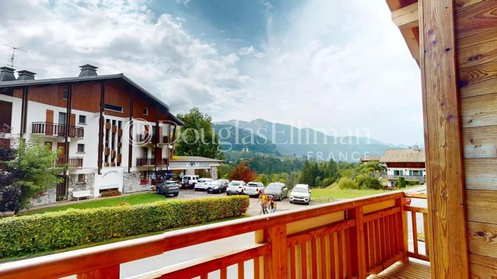 Image No.20-5 Bed House for sale