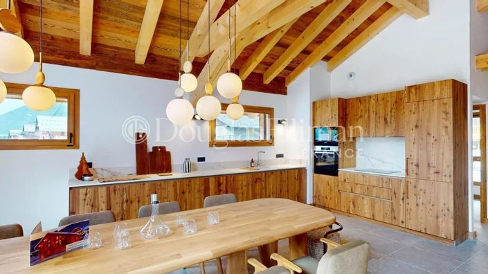 Image No.22-5 Bed House for sale