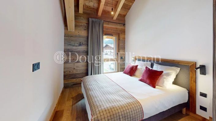 Image No.30-5 Bed House for sale