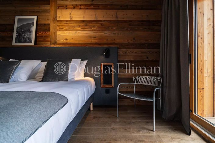 Image No.7-5 Bed House for sale